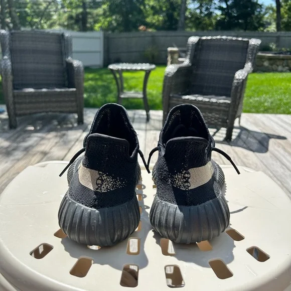 Adidas Yeezy Boost 350 V2 “Oreo” - Picture 3 of 4